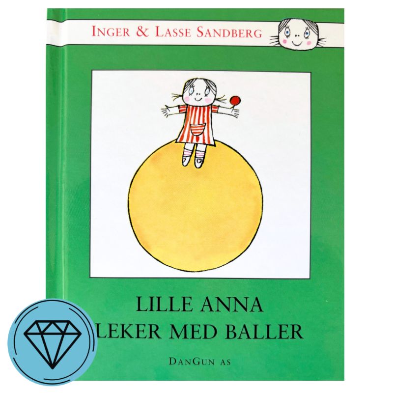 Lille Anna leker med baller